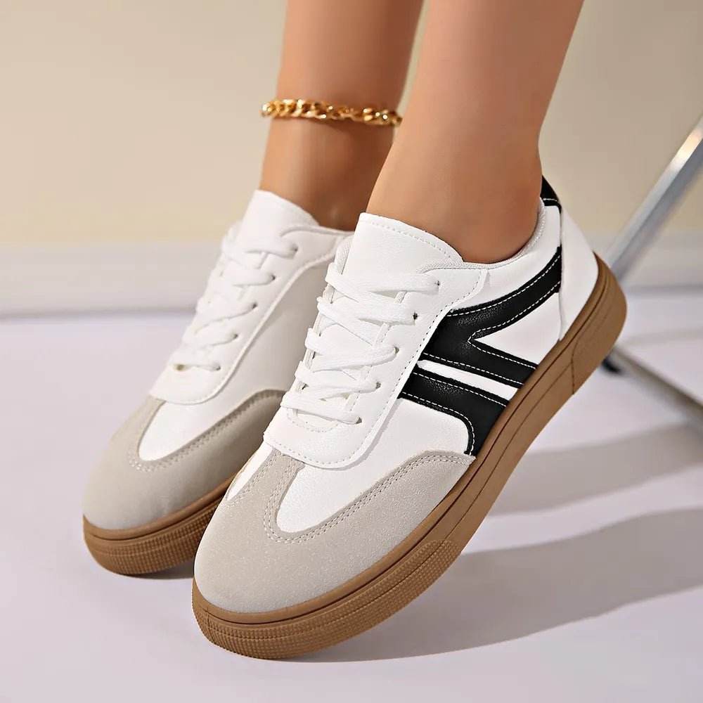 Lace Up Round Toe Contrast Sneakers - 𝐃𝐔𝐕𝐋𝐀𝐒𝐇𝐎𝐏